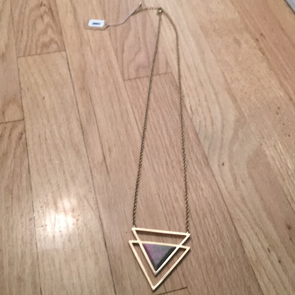 Triangle🖤pendant necklace - Picture 2 of 4